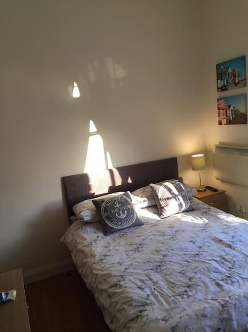 Converted Chapel Filey Floor To Ceiling Arch Window Extérieur photo